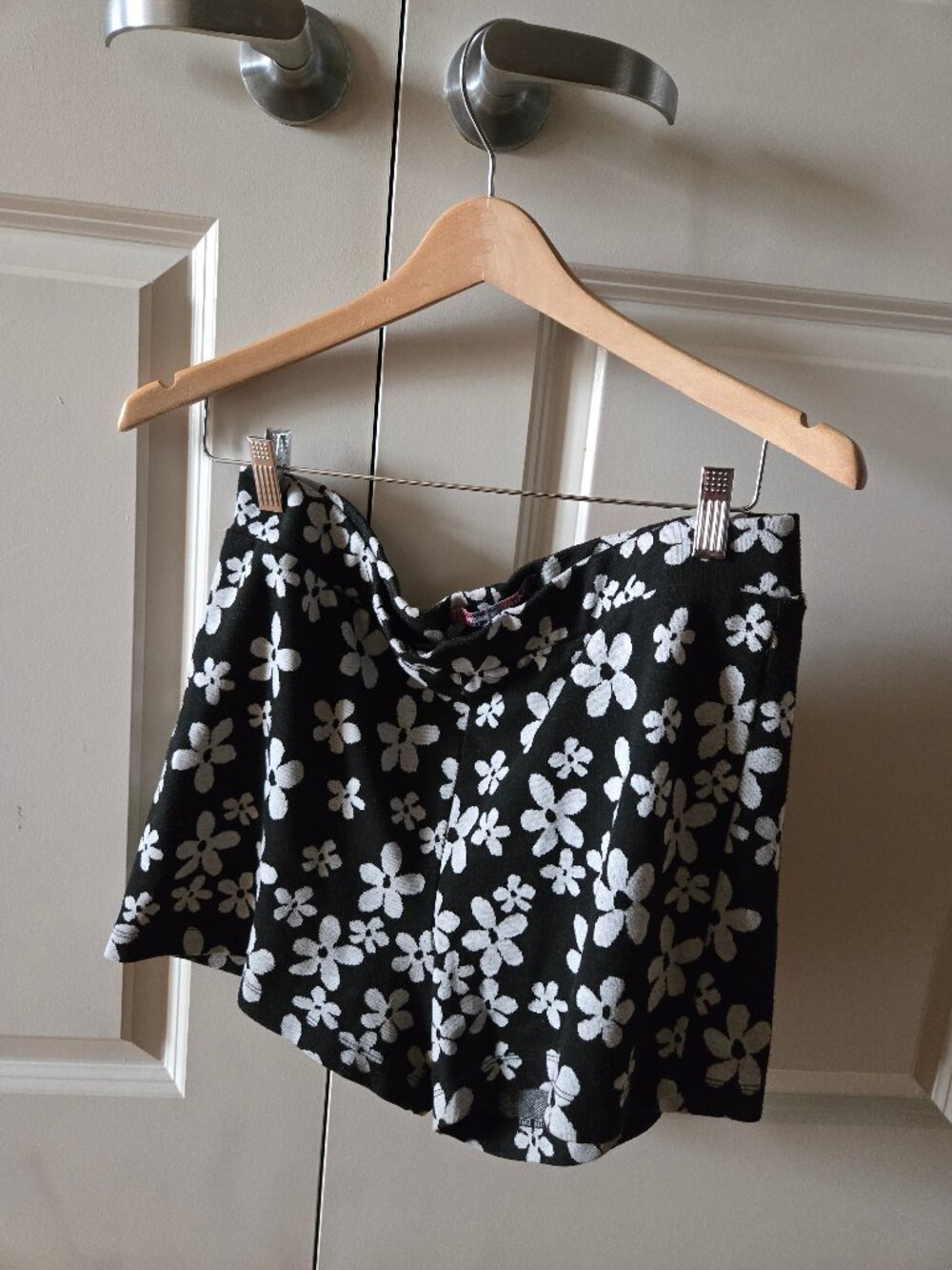 Urban Outfitters Kiki Bike Shorts XL Floral